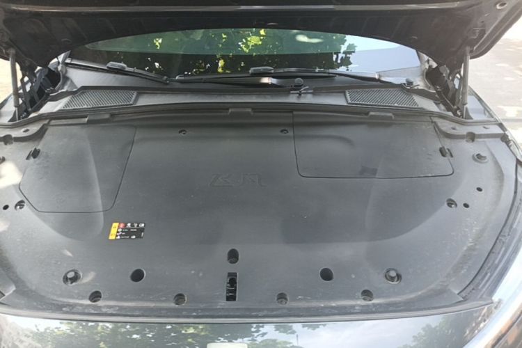 Used Rising R7 2023 Rear-Drive Screen King Pro Edition Engine Bay