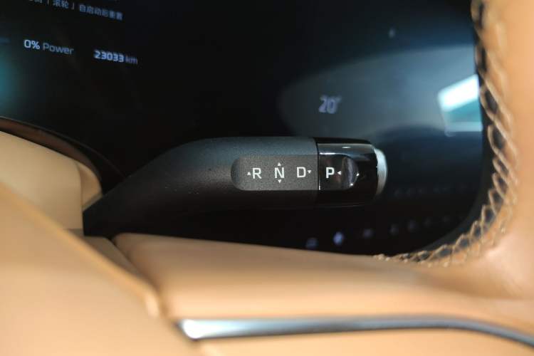 Used Rising R7 2023 Rear-Drive Screen King Edition Gear Lever