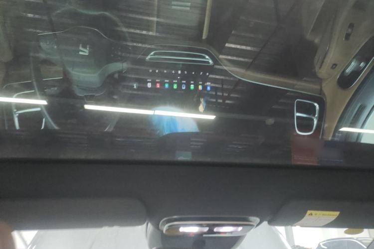 Used Rising R7 2023 Rear-Drive Screen King Pro Edition Headliner