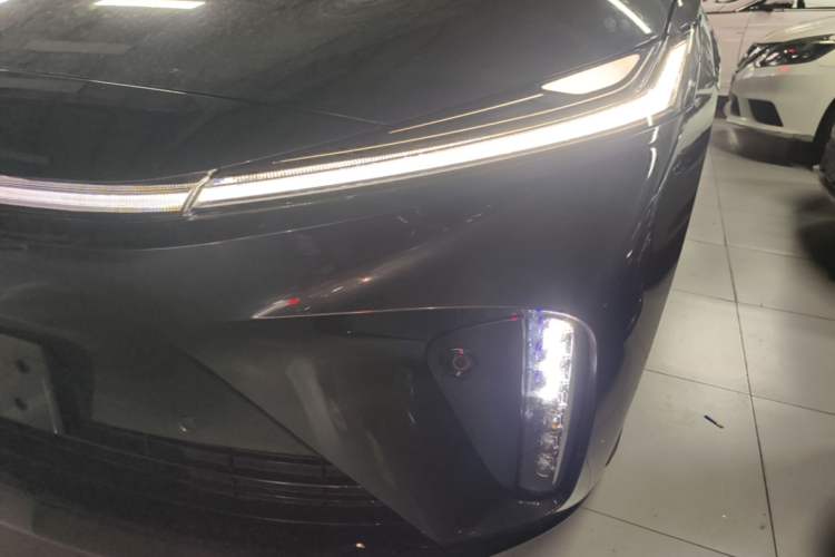 Used Rising R7 2023 Flagship Edition Left Front Headlight