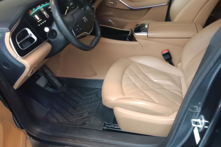 Used Rising R7 2023 Rear-Drive Screen King Pro Edition Left Front Seat