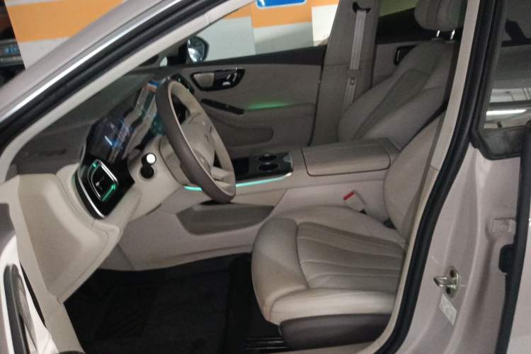Used Rising R7 2023 Rear-Drive Screen King Edition Left Front Seat