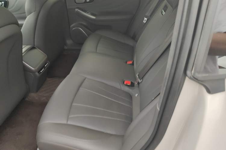 Used Rising R7 2023 Performance Screen Pro Edition Left Rear Seat