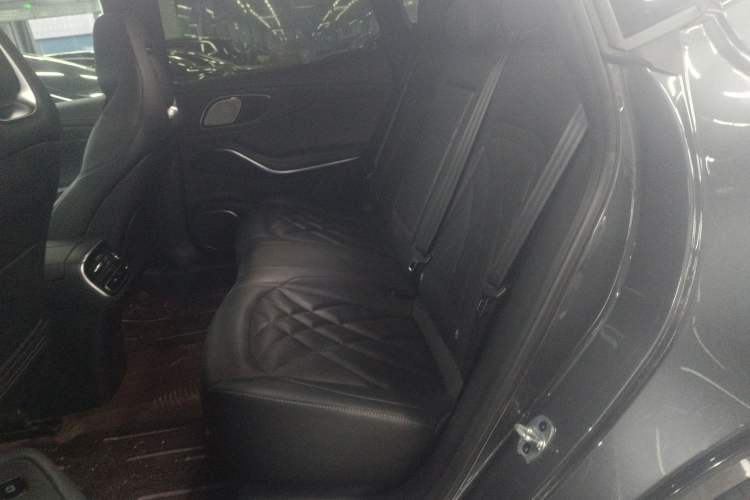 Used Rising R7 2023 Long-Lasting Screen King Edition Left Rear Seat