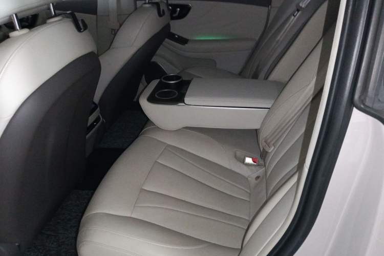 Used Rising R7 2023 Rear-Drive Screen King Edition Left Rear Seat