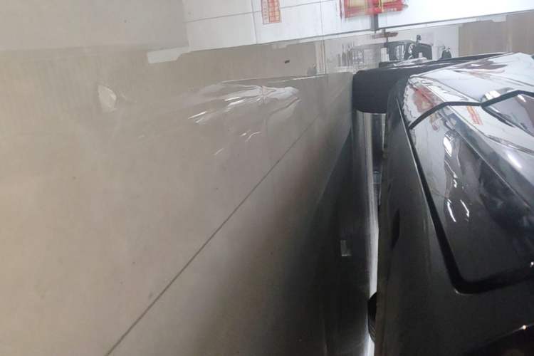 Used Rising R7 2023 Rear-Drive Screen King Edition Left Side Sill