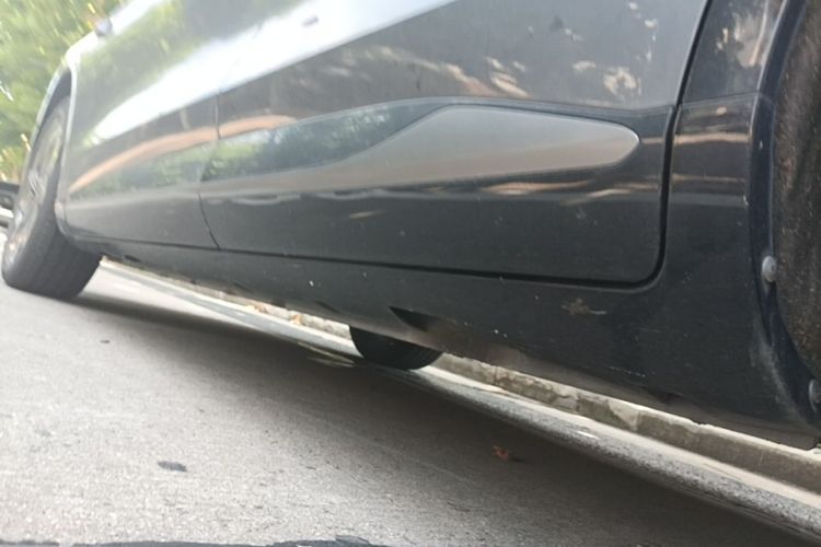 Used Rising R7 2023 Rear-Drive Screen King Pro Edition Left Side Sill