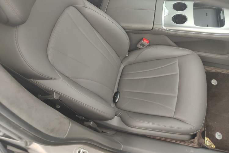 Used Rising R7 2023 Performance Screen Pro Edition Right Front Seat