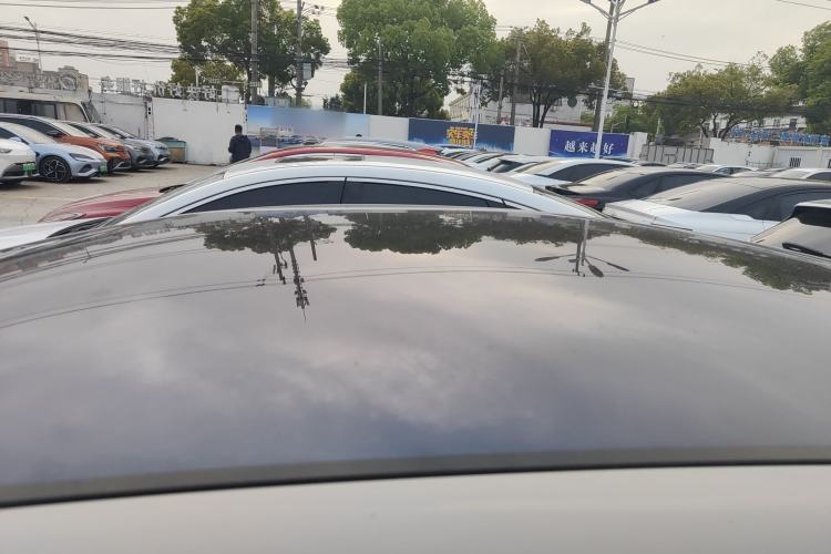 Used Rising R7 2023 Performance Screen Pro Edition Roof