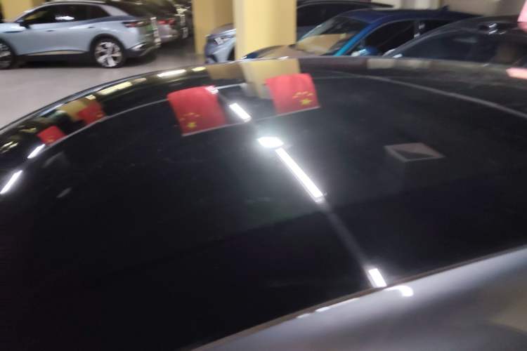 Used Rising R7 2023 Rear-Drive Screen King Edition Roof