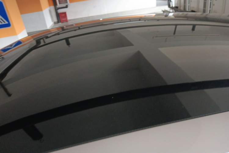 Used Rising R7 2023 Rear-Drive Screen King Edition Roof