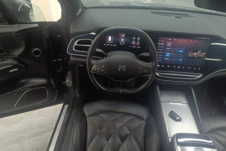 Used Rising R7 2023 Long-Lasting Screen King Edition Steering Wheel
