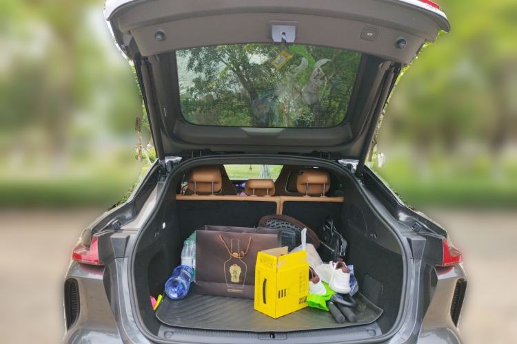 Used Rising R7 2023 Long-Lasting Screen King Edition Trunk