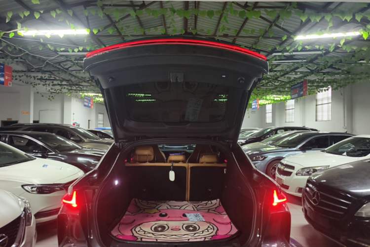 Used Rising R7 2023 Flagship Edition Trunk