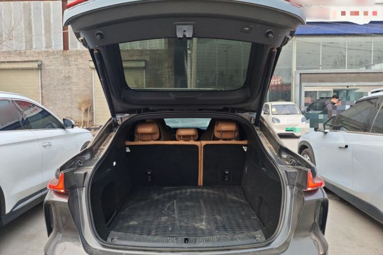 Used Rising R7 2023 Performance Screen Pro Edition Trunk
