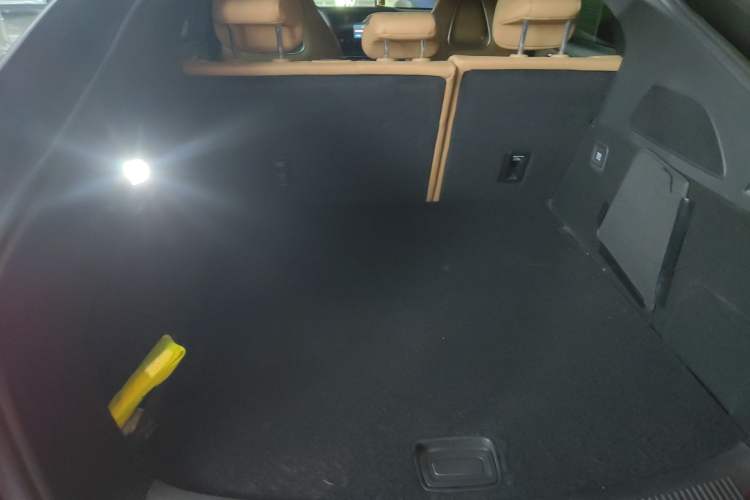 Used Rising R7 2023 Rear-Drive Screen King Pro Edition Trunk