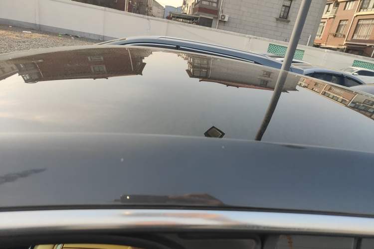 Used Rising R7 2023 Rear-Drive Screen King Edition Roof