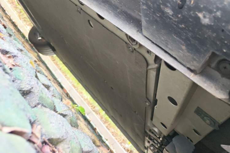 Used Rising R7 2023 Rear-Drive Screen King Pro Edition Chassis Front Right