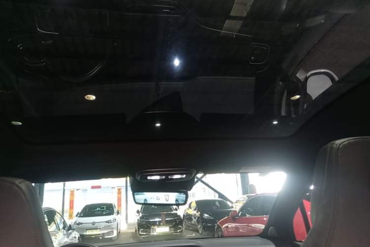 Used Rising R7 2023 Rear-Drive Screen King Pro Edition Headliner