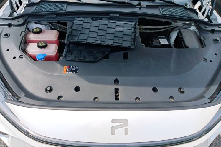 Used Rising R7 2023 Performance Screen Pro Edition Engine Bay