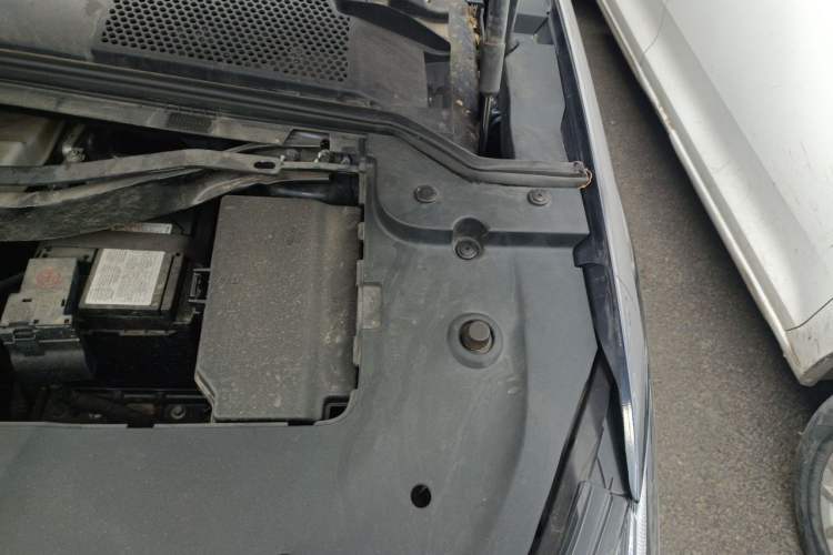 Used Rising R7 2024 Long-Range Pro Edition Engine Bay Left