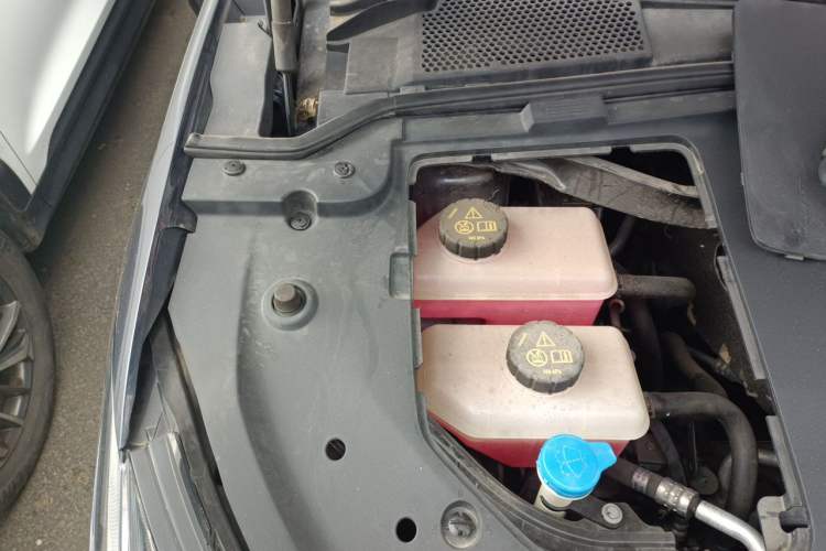 Used Rising R7 2024 Long-Range Pro Edition Engine Bay Right