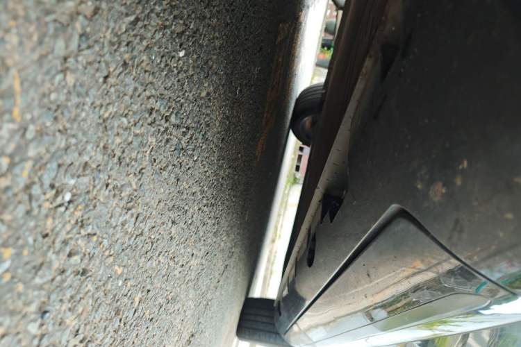 Used Rising R7 2024 Advanced Edition Chassis Front Left