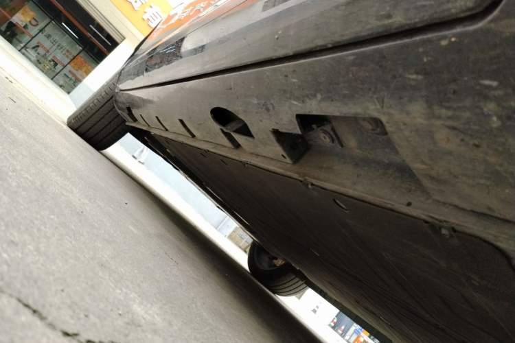 Used Rising R7 2024 Advanced Edition Chassis Front Right