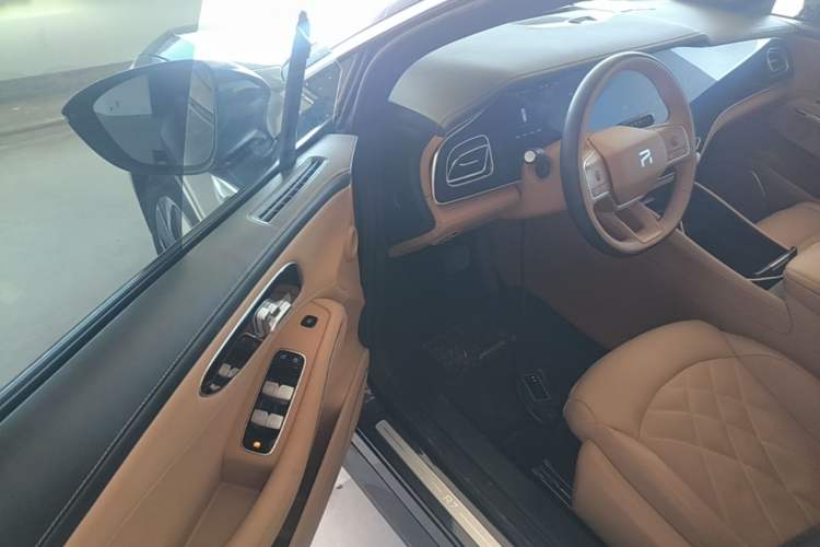 Used Rising R7 2024 Advanced Edition Driver Seat