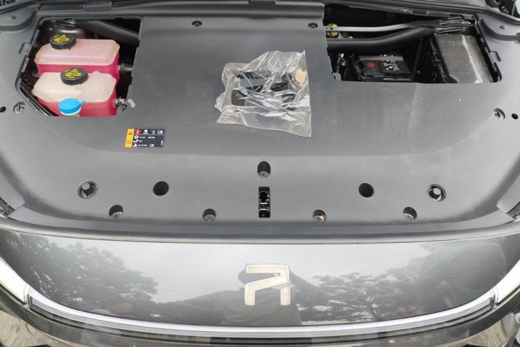 Used Rising R7 2024 Advanced Edition Engine Bay