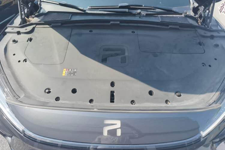 Used Rising R7 2024 Advanced Edition Engine Bay