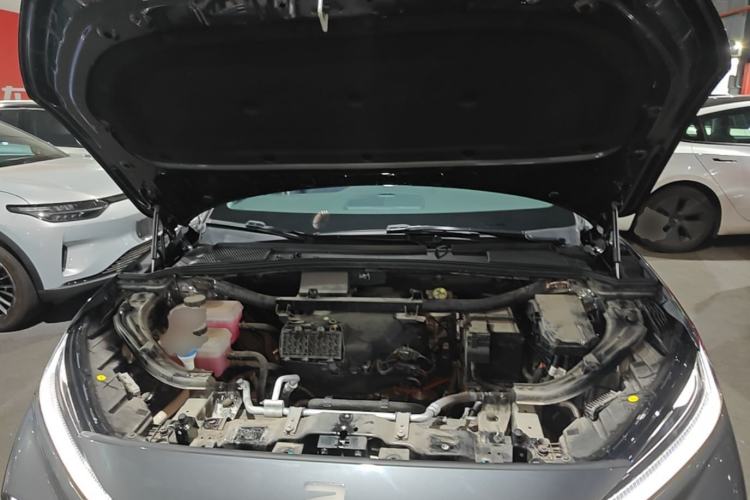 Used Rising R7 2024 Advanced Edition Engine Bay