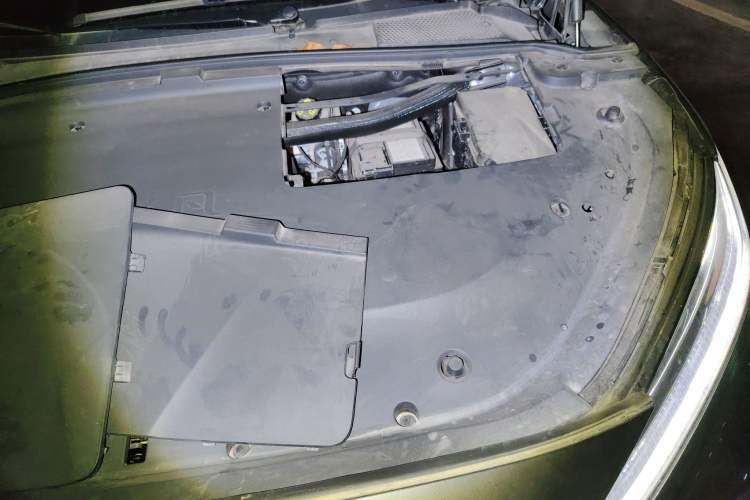 Used Rising R7 2024 Advanced Edition Engine Bay Left