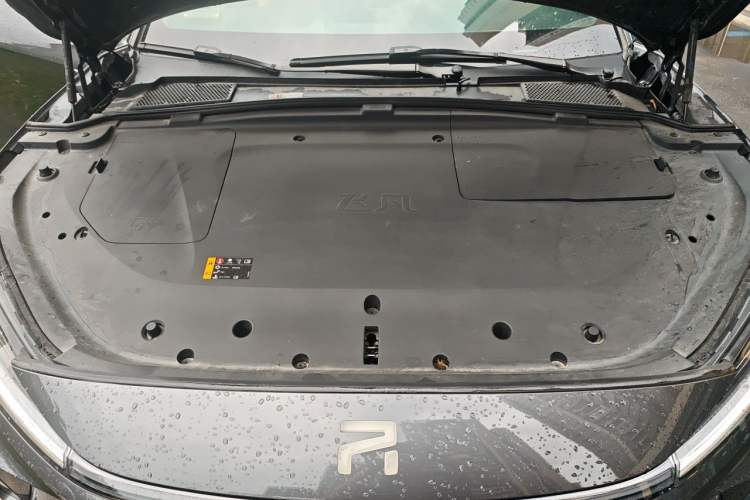 Used Rising R7 2024 Advanced Pro Edition Engine Bay