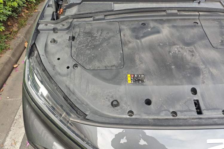 Used Rising R7 2024 Advanced Edition Engine Bay Right