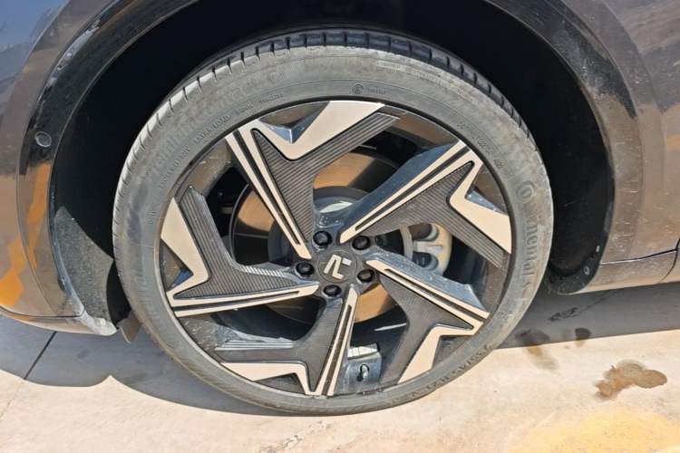 Used Rising R7 2024 Advanced Edition Exterior 4