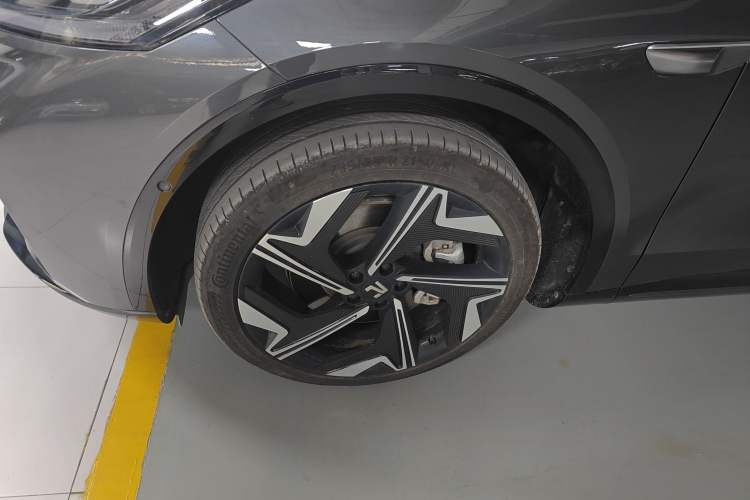 Used Rising R7 2024 Advanced Edition Exterior 7