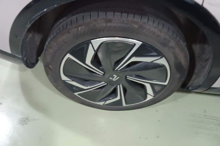 Used Rising R7 2024 Advanced Edition Exterior 8