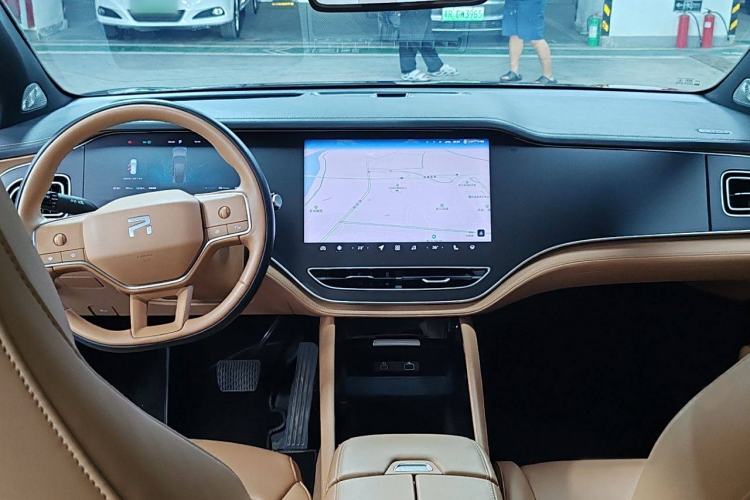 Used Rising R7 2024 Advanced Edition Interior 1