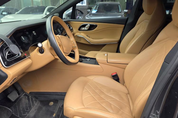 Used Rising R7 2024 Advanced Edition Interior 1