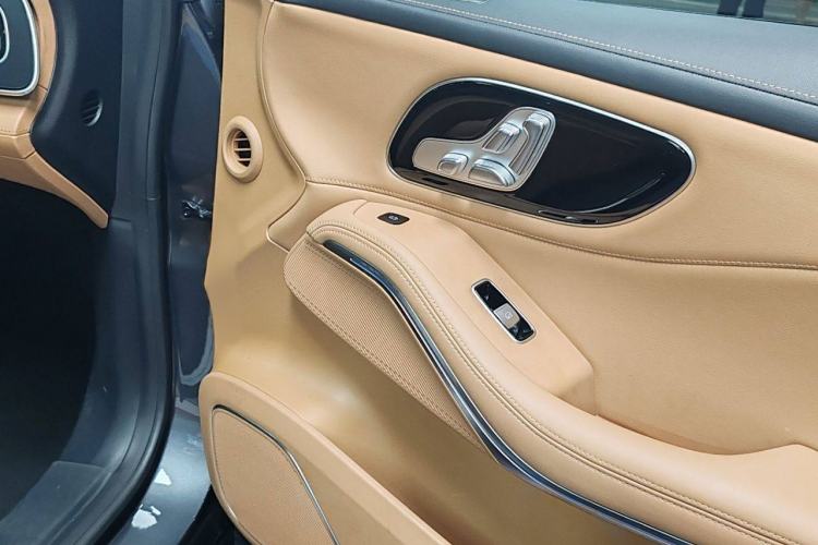 Used Rising R7 2024 Advanced Edition Interior 4