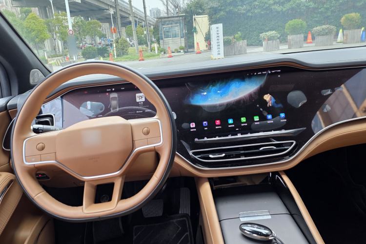 Used Rising R7 2024 Advanced Edition Interior 4