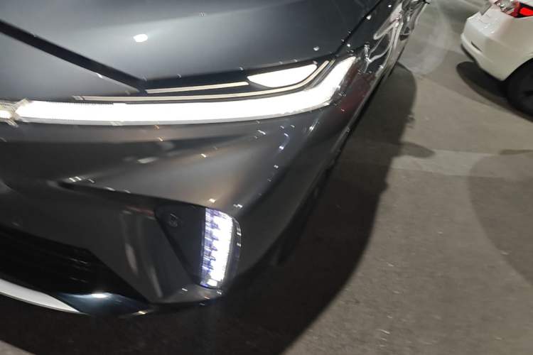 Used Rising R7 2024 Advanced Edition Left Front Headlight