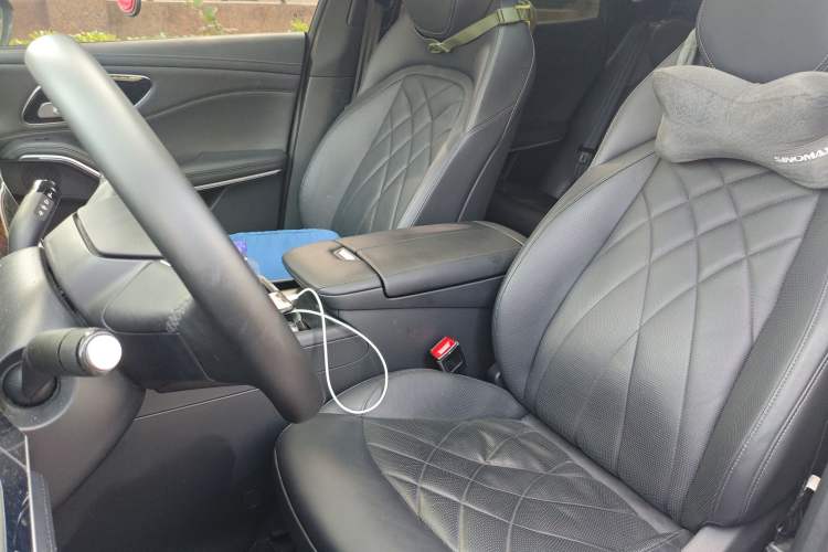 Used Rising R7 2024 Advanced Edition Left Front Seat