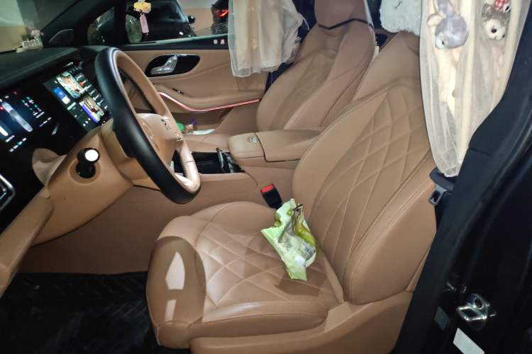 Used Rising R7 2024 Advanced Edition Left Front Seat