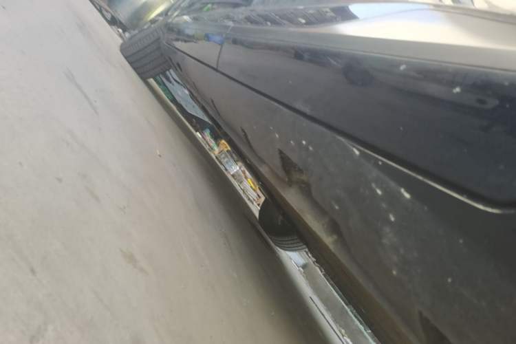Used Rising R7 2024 Advanced Pro Edition Left Side Sill
