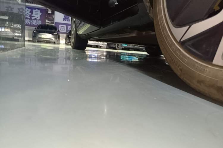 Used Rising R7 2024 Advanced Pro Edition Left Side Sill