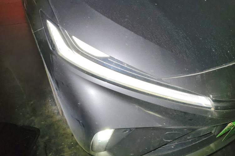 Used Rising R7 2024 Advanced Edition Right Front Headlight