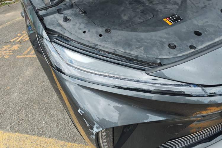 Used Rising R7 2024 Advanced Edition Right Front Headlight
