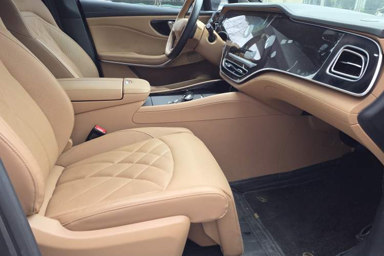 Used Rising R7 2024 Advanced Edition Right Front Seat